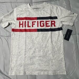 Tommy Hilfiger Boys M(12/14) Gray Shirt NWT with Front Logo Short Sleeves